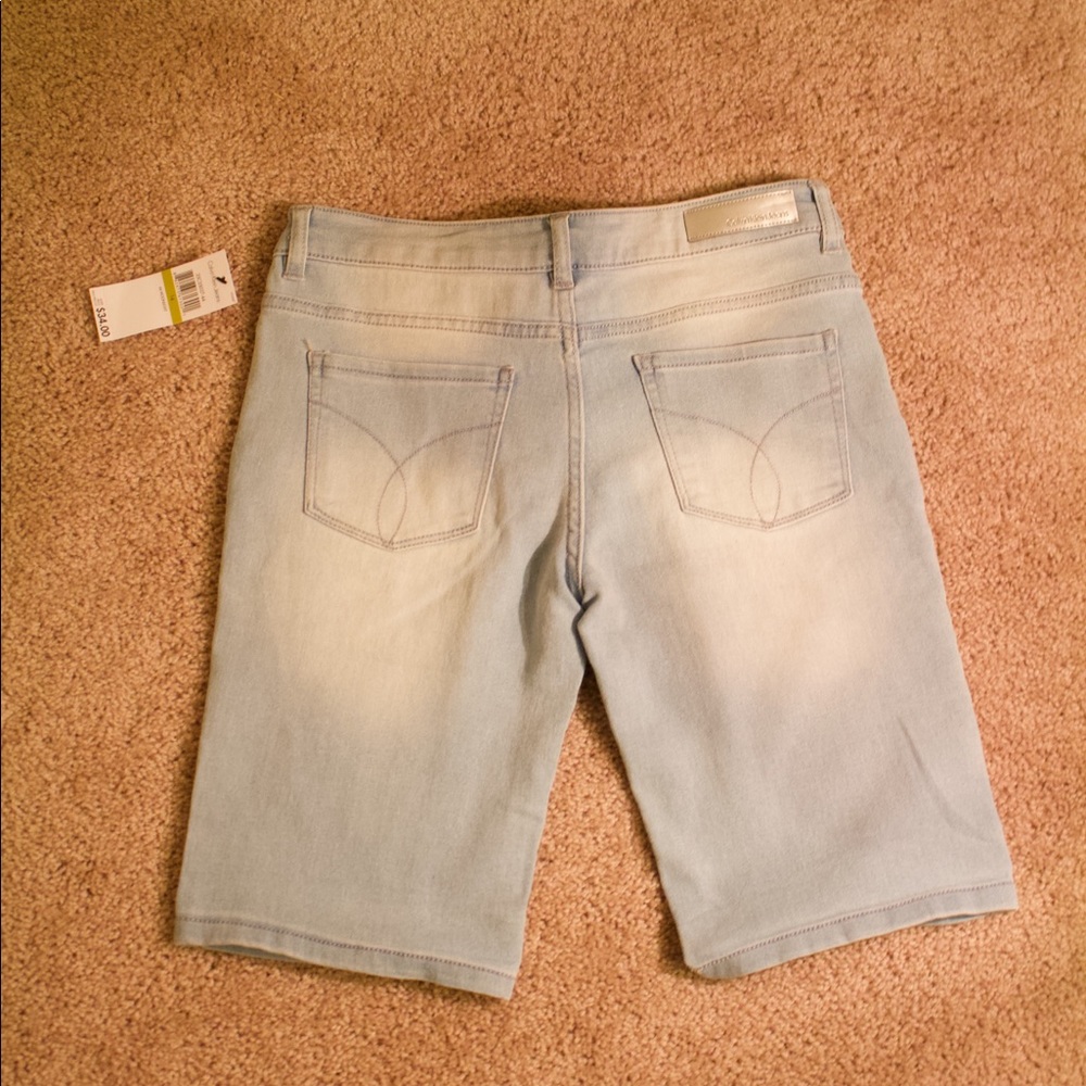 Woman Shorts